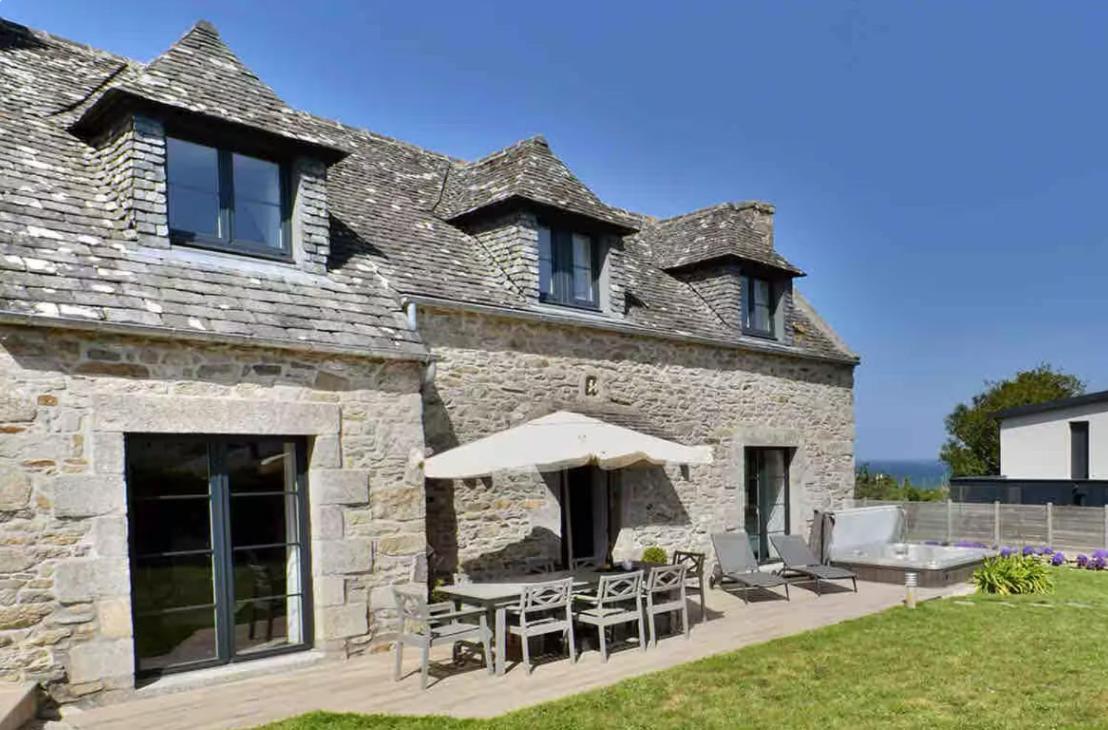 Holiday home Ty Dag - La Desirade Proche Et Jacuzzi